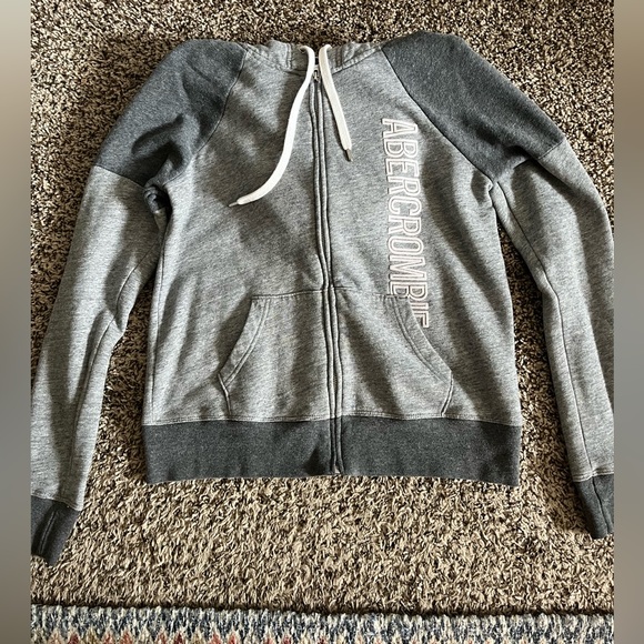 Abercrombie & Fitch zip up jacket - Picture 2 of 10